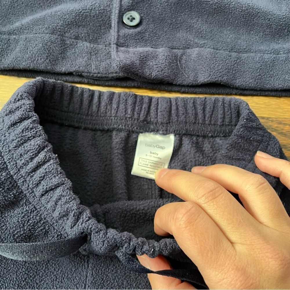 Baby Gap Fleece Unisex Navy Blue Long Sleeve Button Classic Pajama Set - 6-12 m - Picture 2 of 5